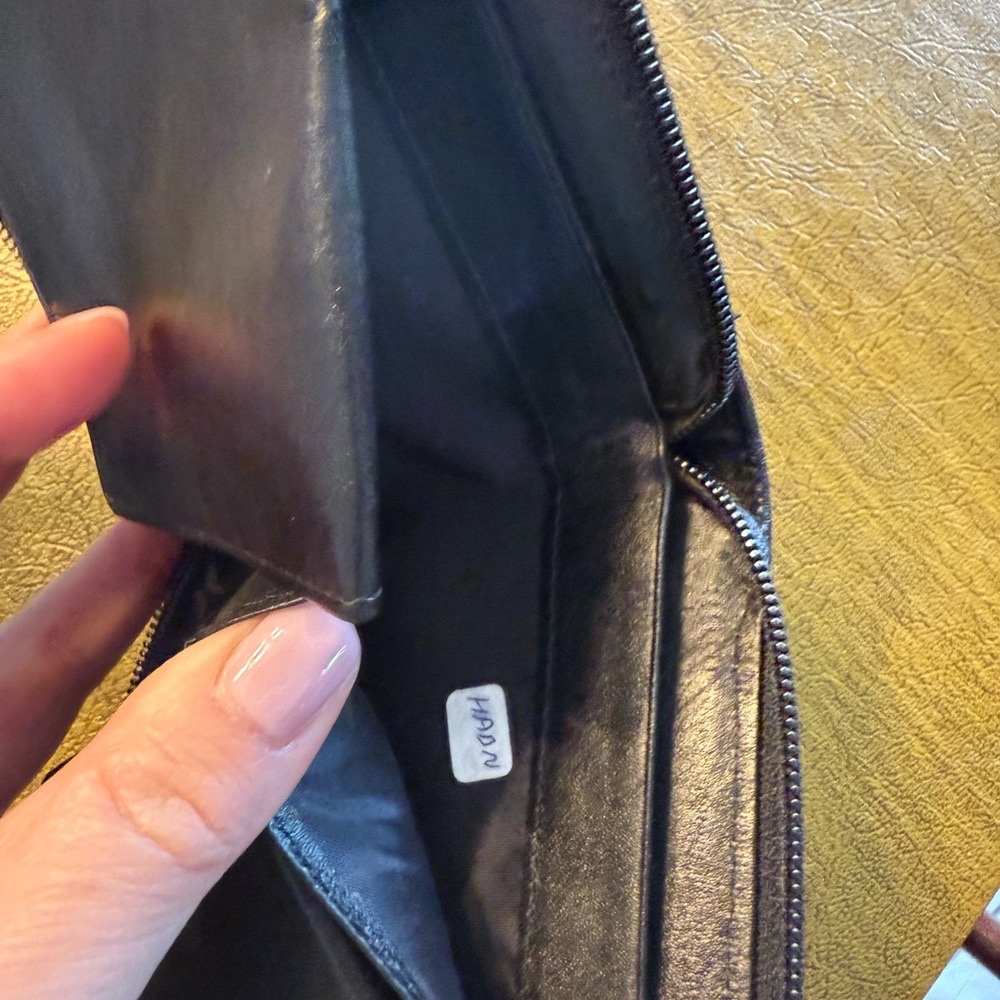 Elegant Black Stingray Leather Wallet—Vintage Shagreen! - Picture 3 of 9